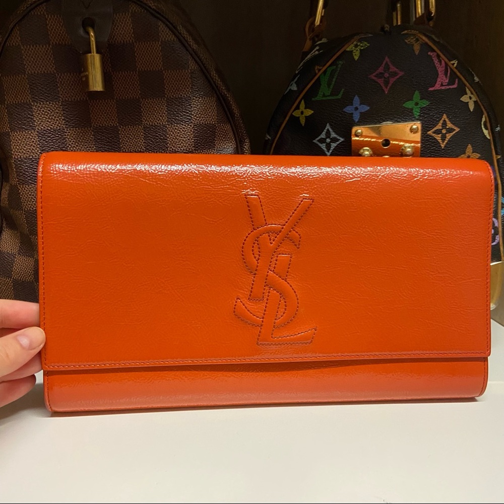 SAINT LAURENT Textured Patent Monogram Large Belle De Jour Clutch Orange